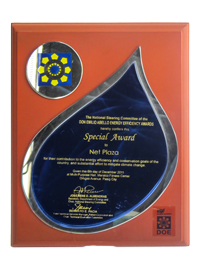 Special Award to Net Plaza, Don Emilio Abello Energy Efficiency Awards December 2011